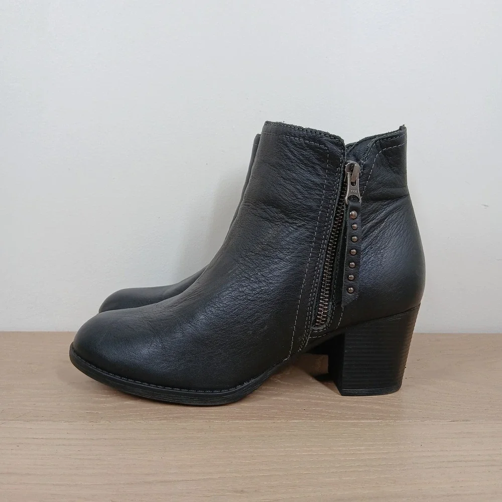 Skechers Ankle Boots Womens 7 Black Leather Studded Zip Block Heel Moto Western